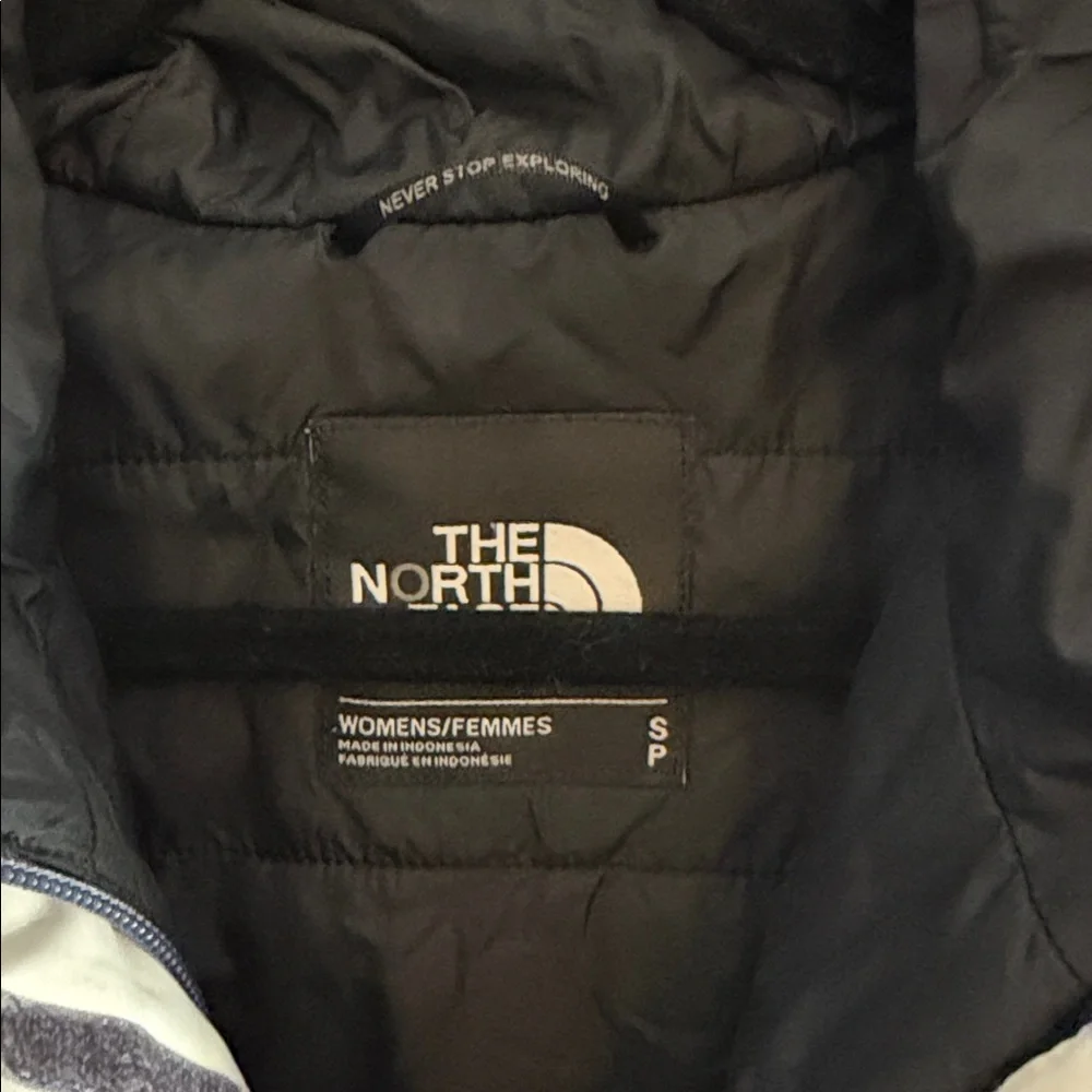 The North Face hyvent womens insulated raincoat grey small